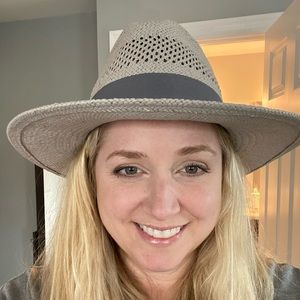 Meet your Posher, Asheley